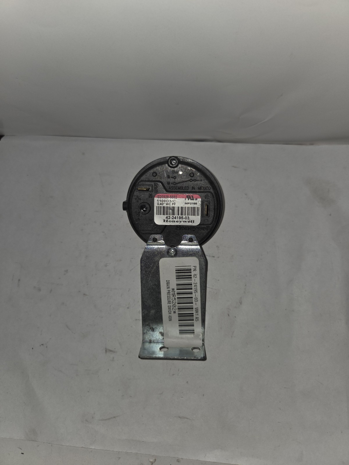NEW GENUINE HONEYWELL 42-24195-03 PRESSURE SWITCH