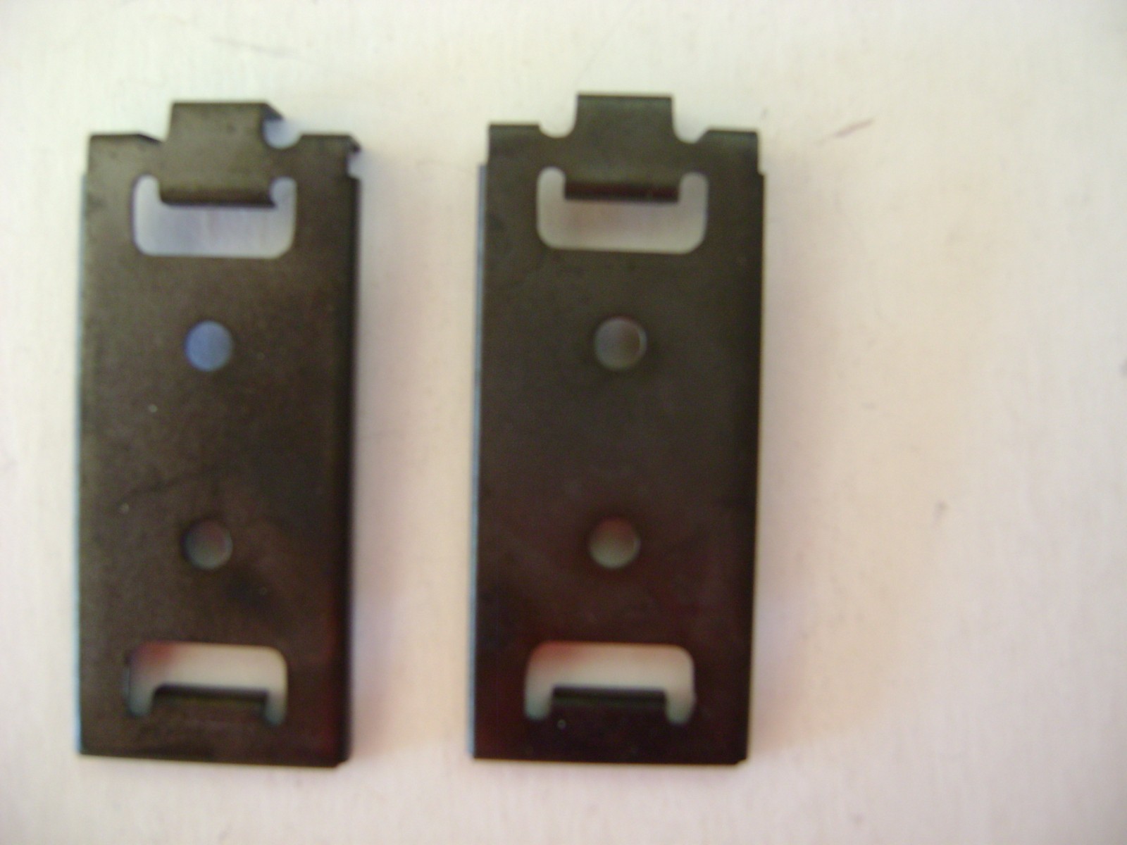 Lionel 362-82 Track Clips- (pkg. of two)