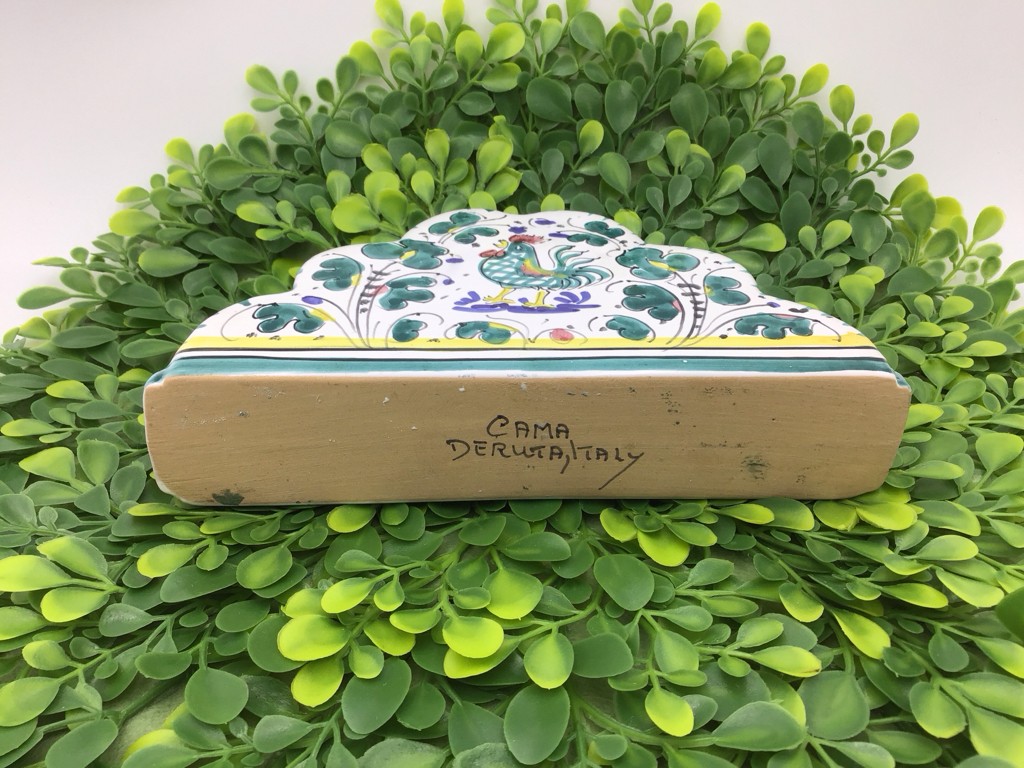 Deruta hand painted napkin holder