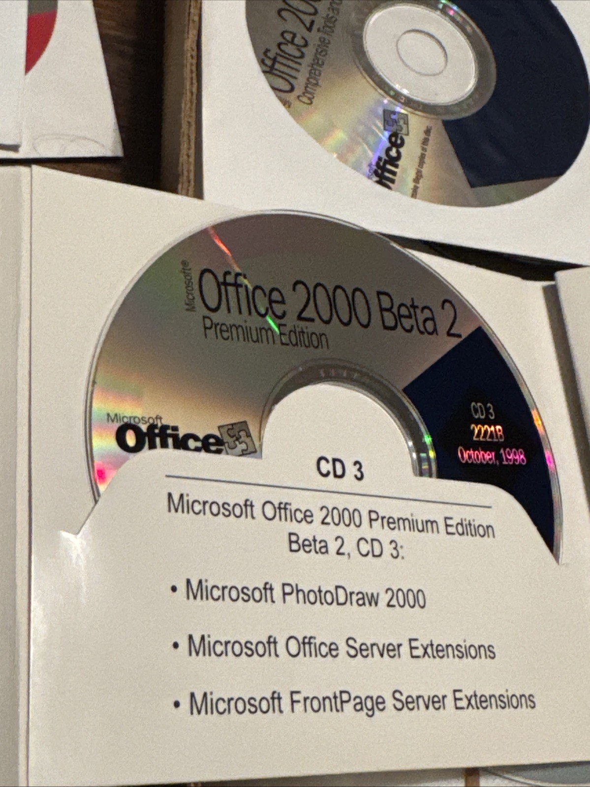 Microsoft Office 2000 Beta 2 Build 2221B from Oct 1998 MSDN Extras Technet Lot