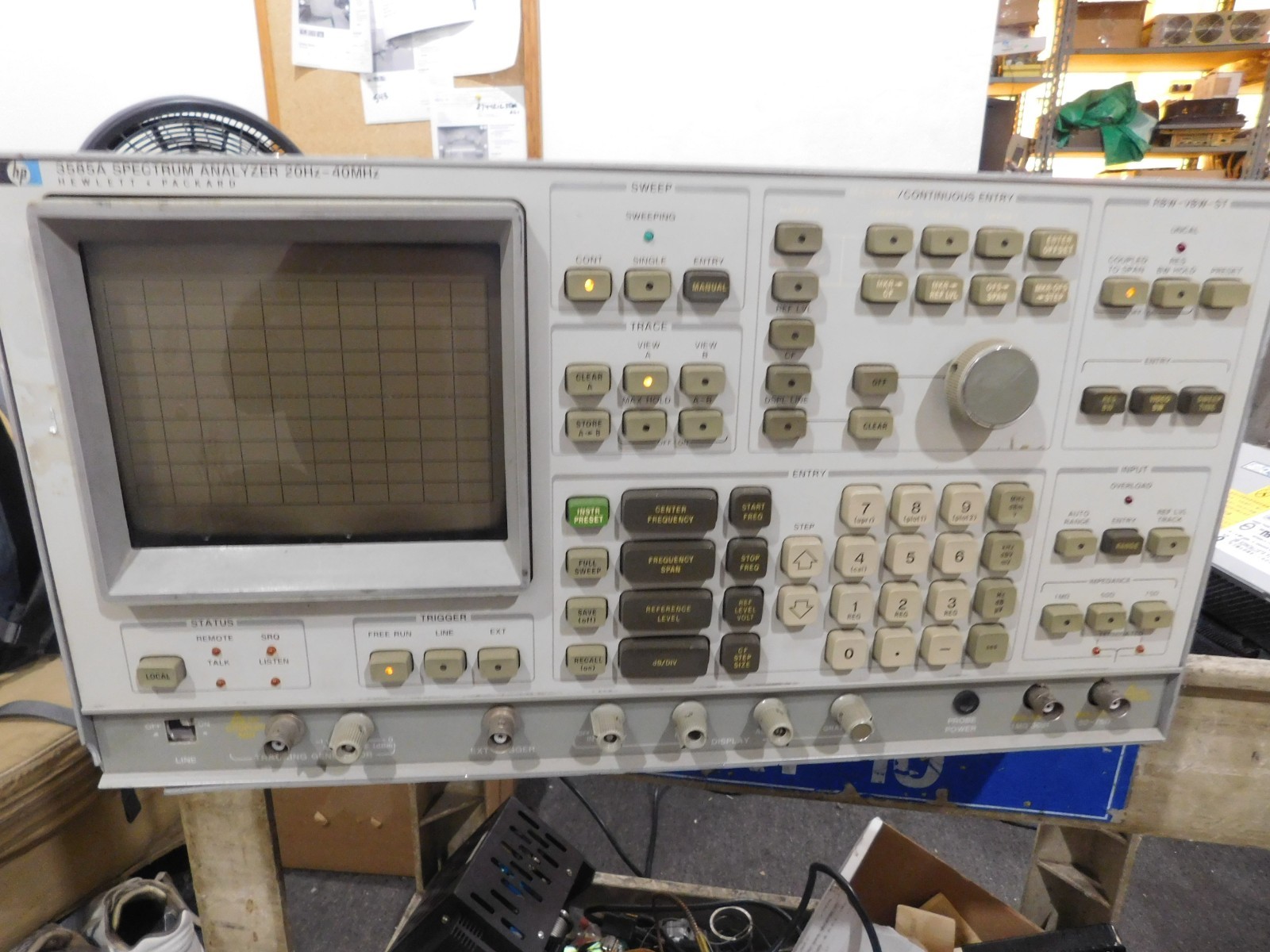 Hewlett Packard 3585A Spectrum Analyzer with  3047A  System