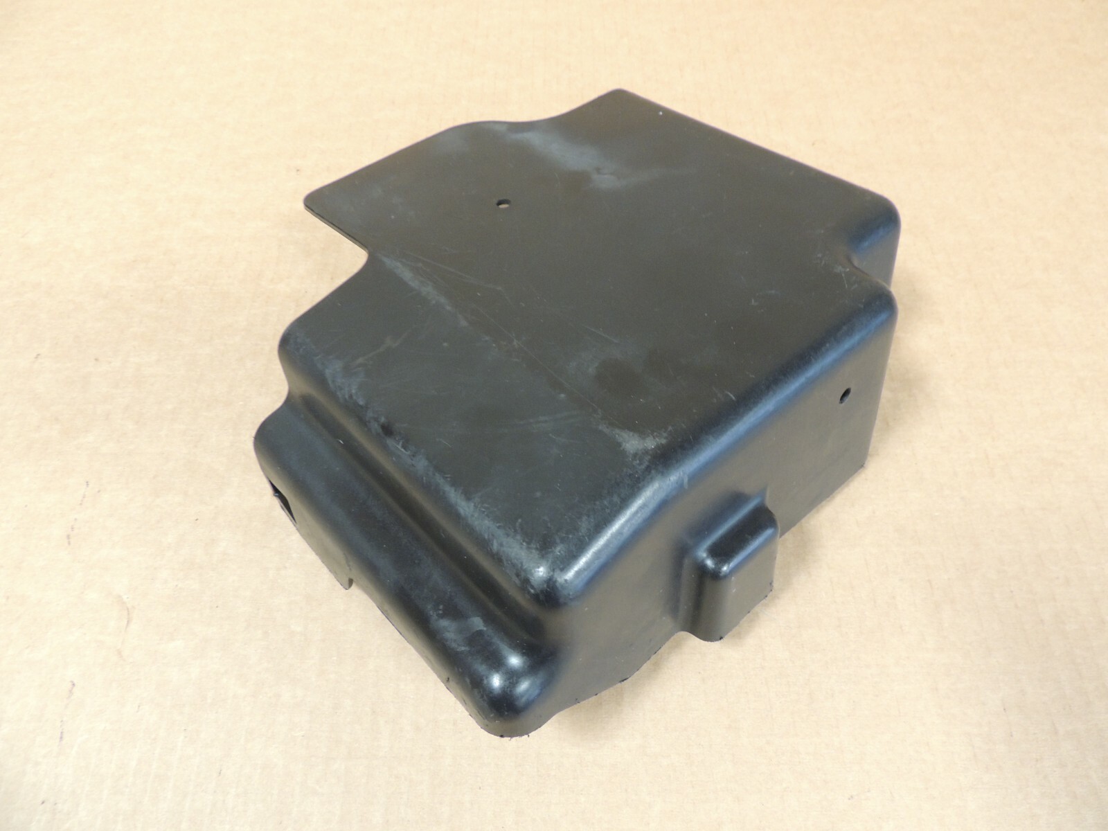 1999-2007 Chevy Silverado/GMC Sierra Suburban ECM PCM Ignition Cover 15071609