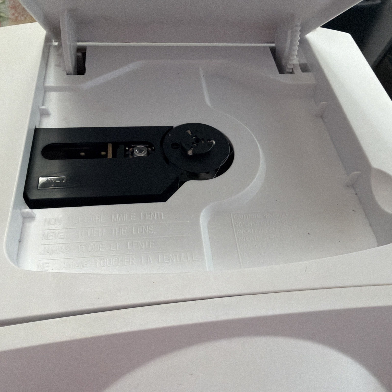 Singing Machine SML625BTWD Bluetooth Karaoke System * Mic 2 not working *
