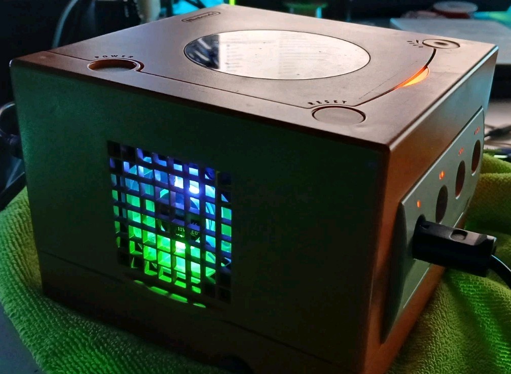 Nintendo GameCube Fan Assembly color changing multi colored light mod DEMO VIDEO