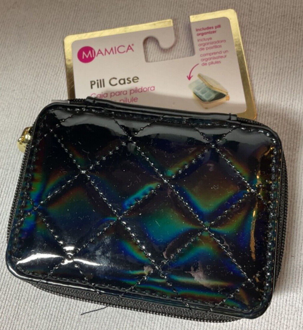 MIAMICA  PILL CASE BLACK PATENT WITH 8 SECTION PILL ORGANIZER QUILTED NIP