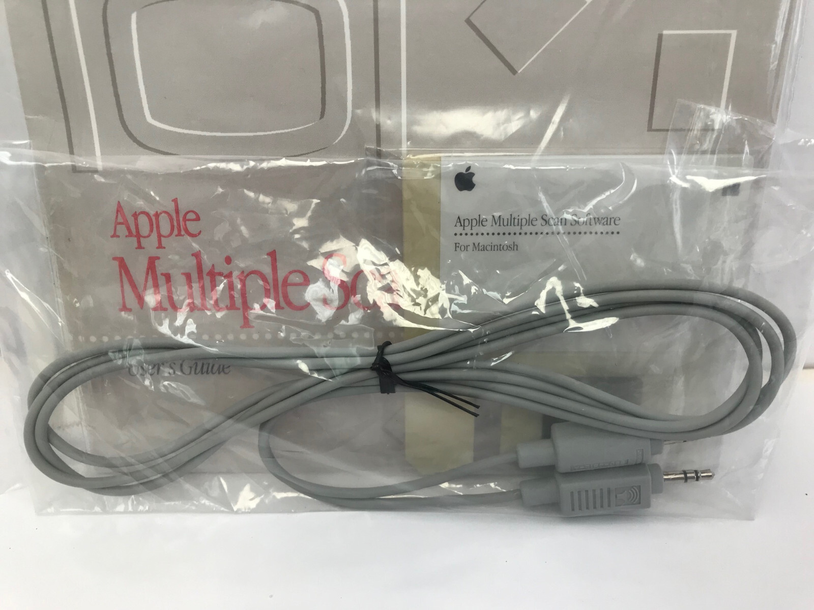 APPLE MULTIPLE SCAN 17 DISPLAY USER'S GUIDE WITH DISKETTE & CABLE NEW 030-5135-A