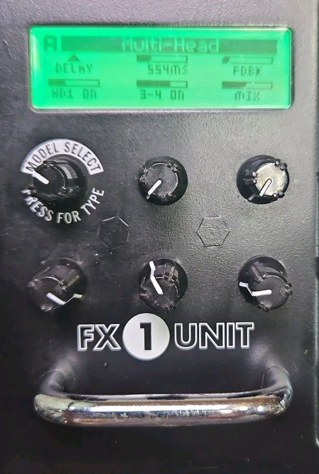 Line 6 M13 Stompbox Modeler Guitar Multi-Effects Pedal
