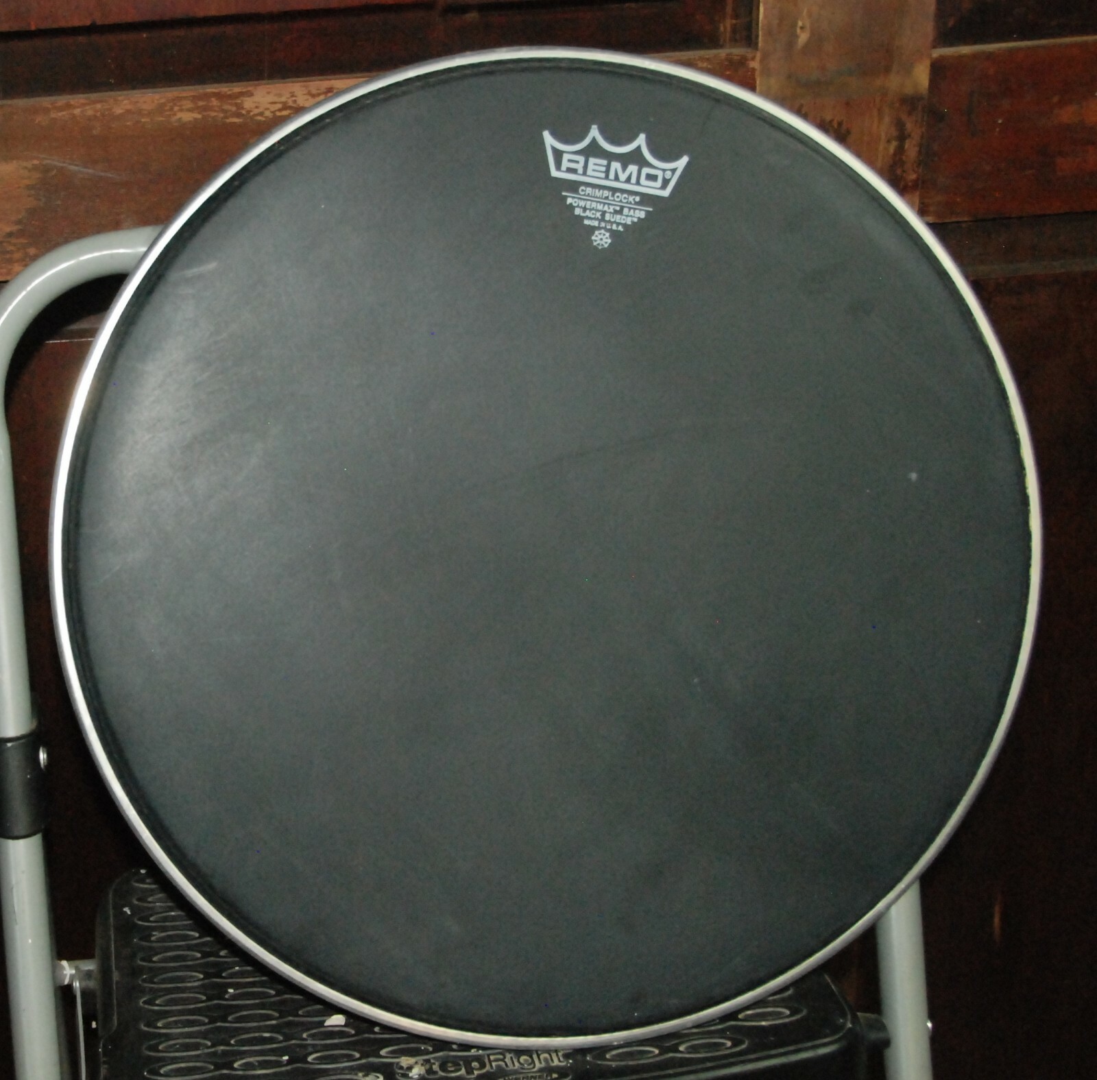 Remo 18" CrimpLock PowerMax Bass Black Suede Drumhead PM-1818-MP