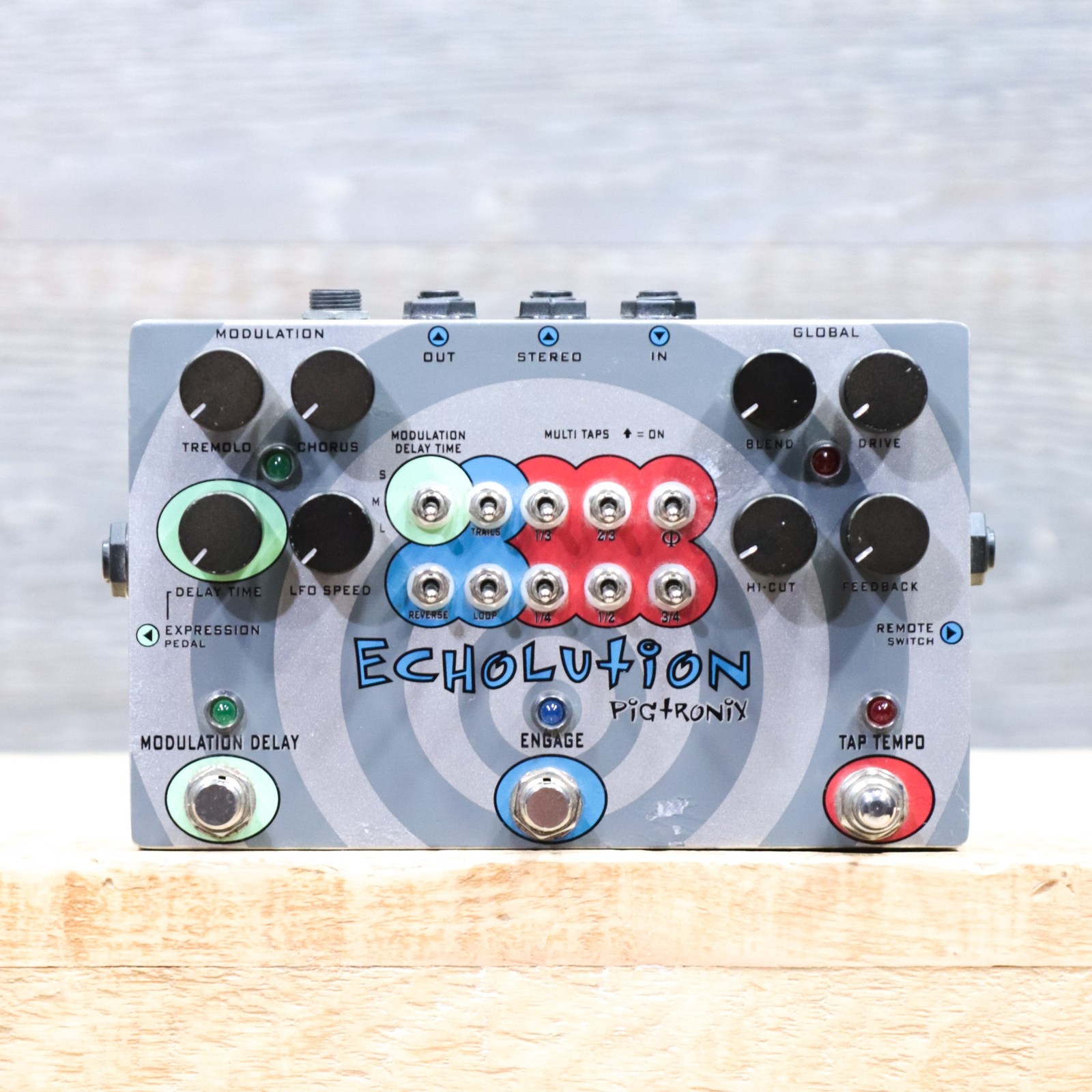Pigtronix Echolution Unique Analog/Digital Dual Delay Effect Pedal w/Adapter
