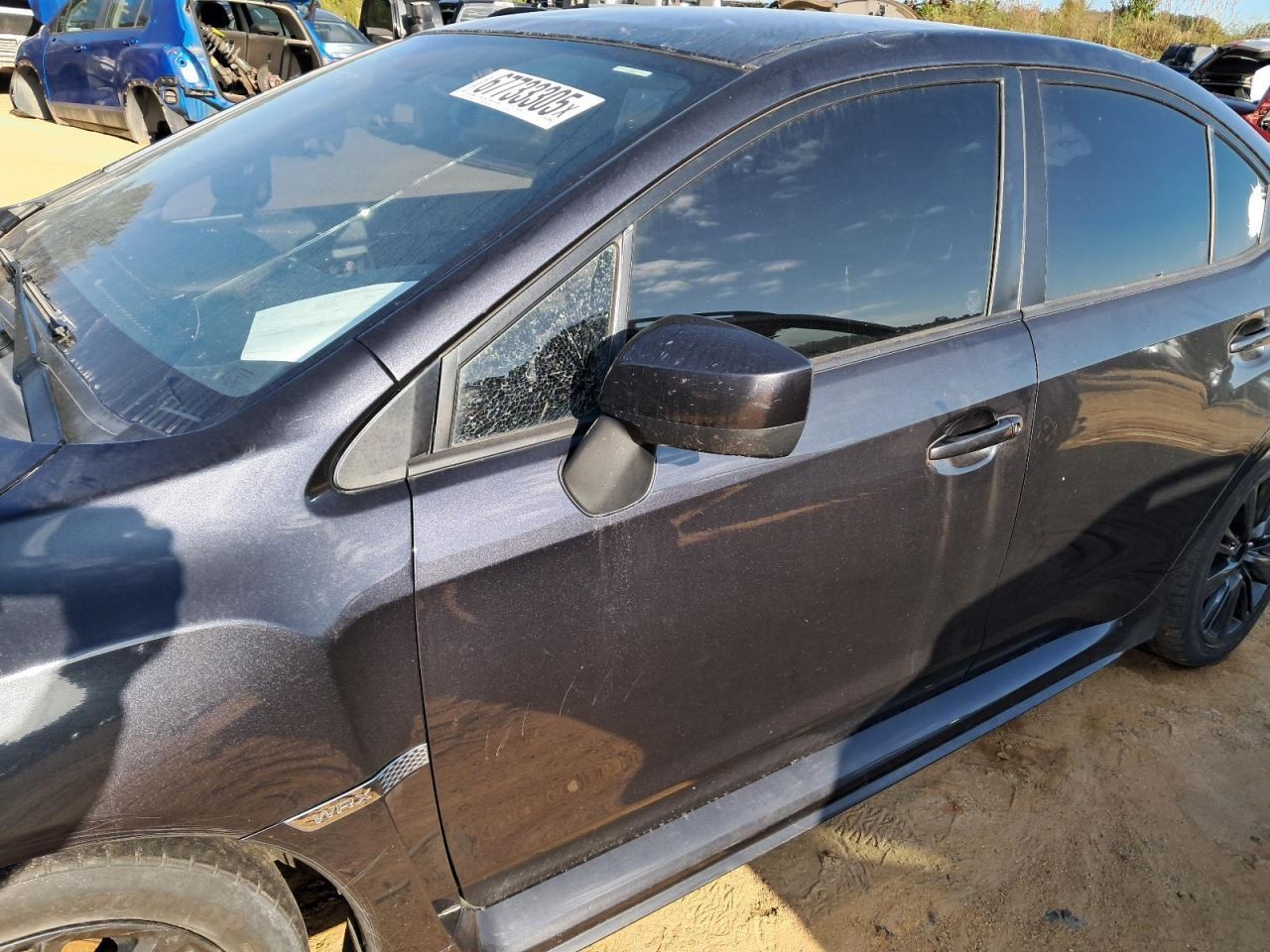 V60 2019 Glove Box 4785945