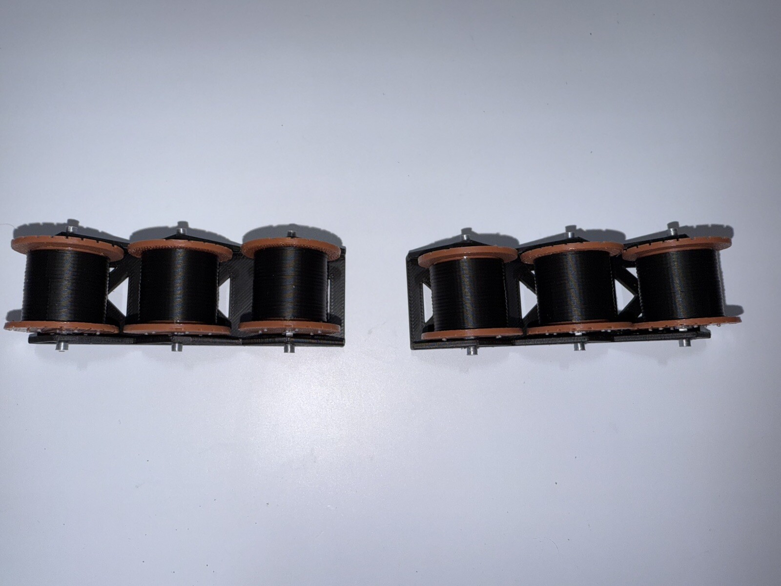 1:87 HO Scale Black Wire Spool Load/Decor 2pk