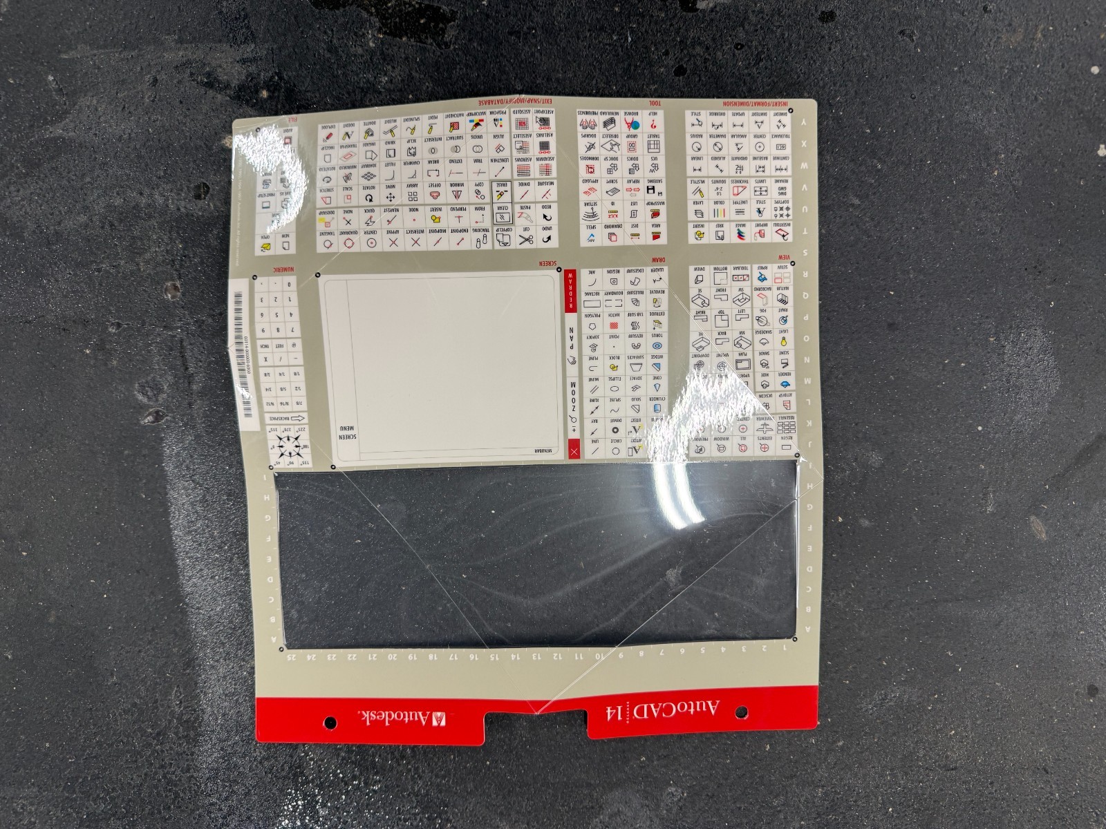 AutoCAD Drawing software r14, vintage software from the 2000's