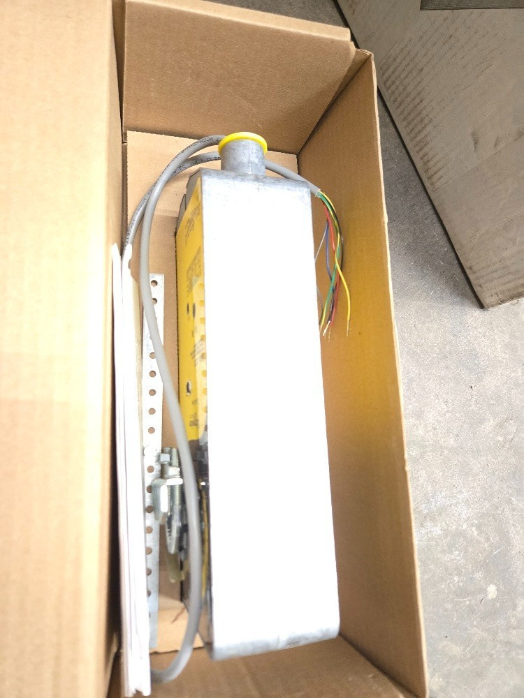 Schneider MS41-7153
