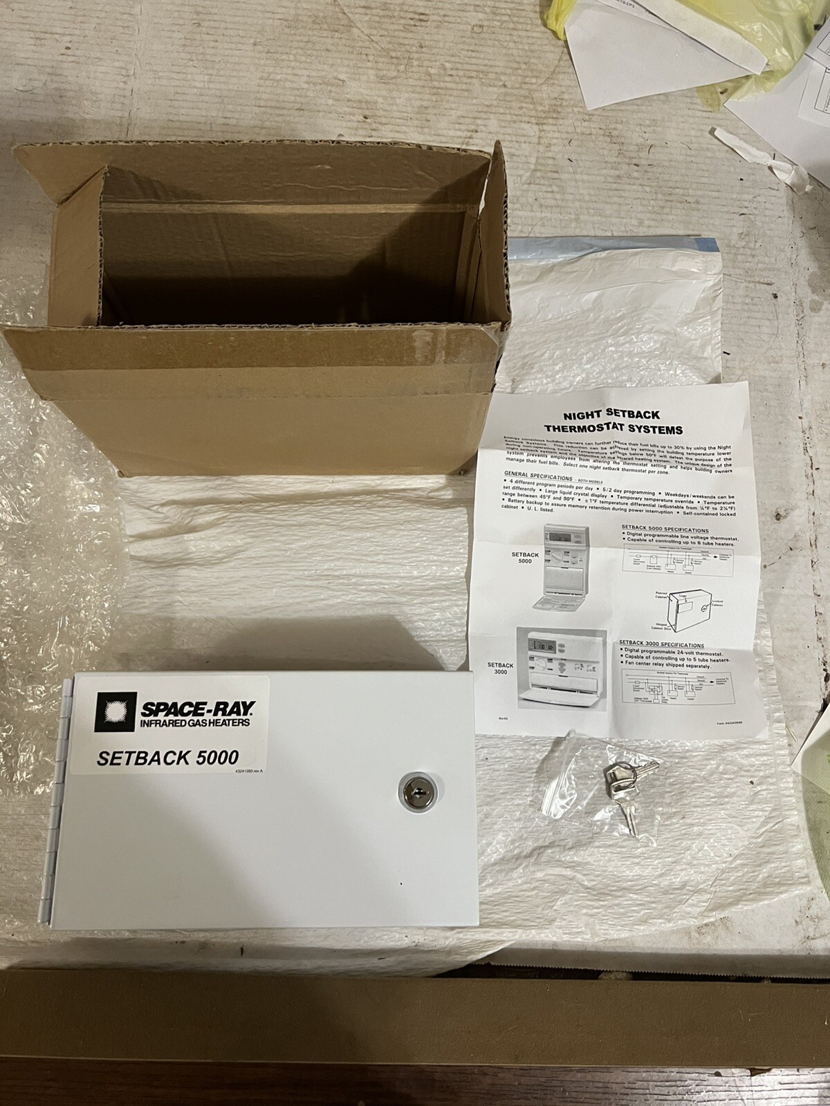 Space Ray Setback 5000 Line Voltage Thermostat 43240050 New In Box