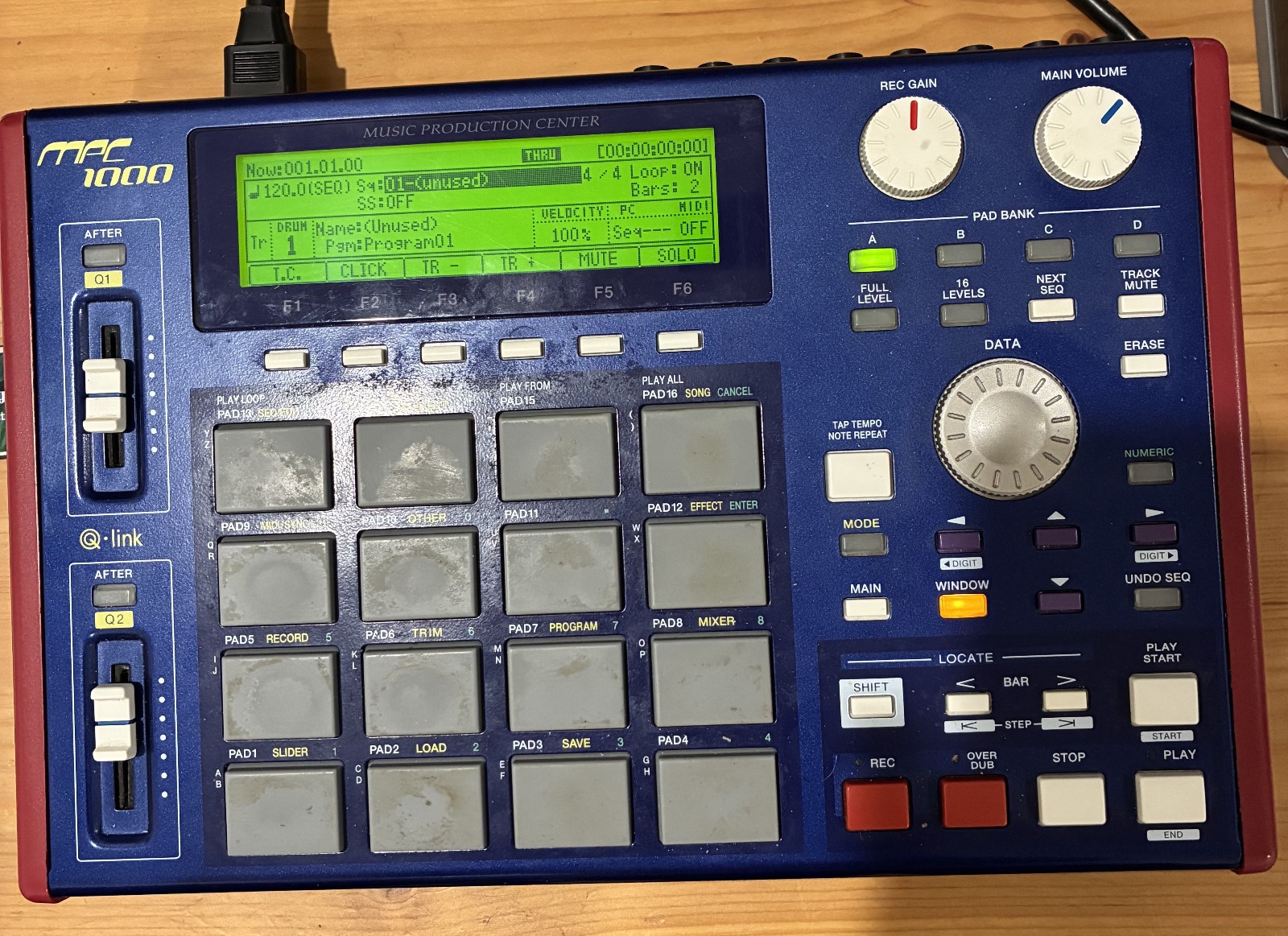 MPC 1000 JJOS 128MB RAM, 15GB hard drive