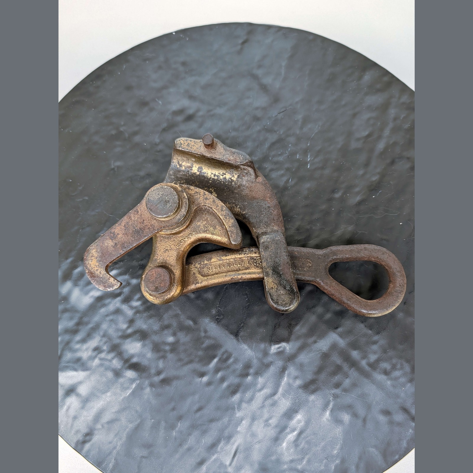 KLEIN 1604-20L Haven's Grip Wire Cable Pulling Jaw 5000 lb with Swing Latch