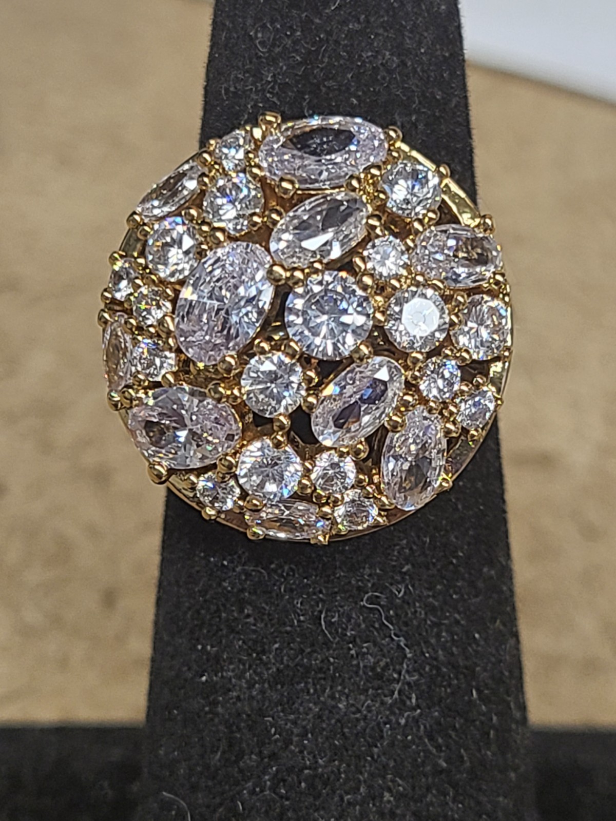 Avon Iconic Statement Ring Size 10