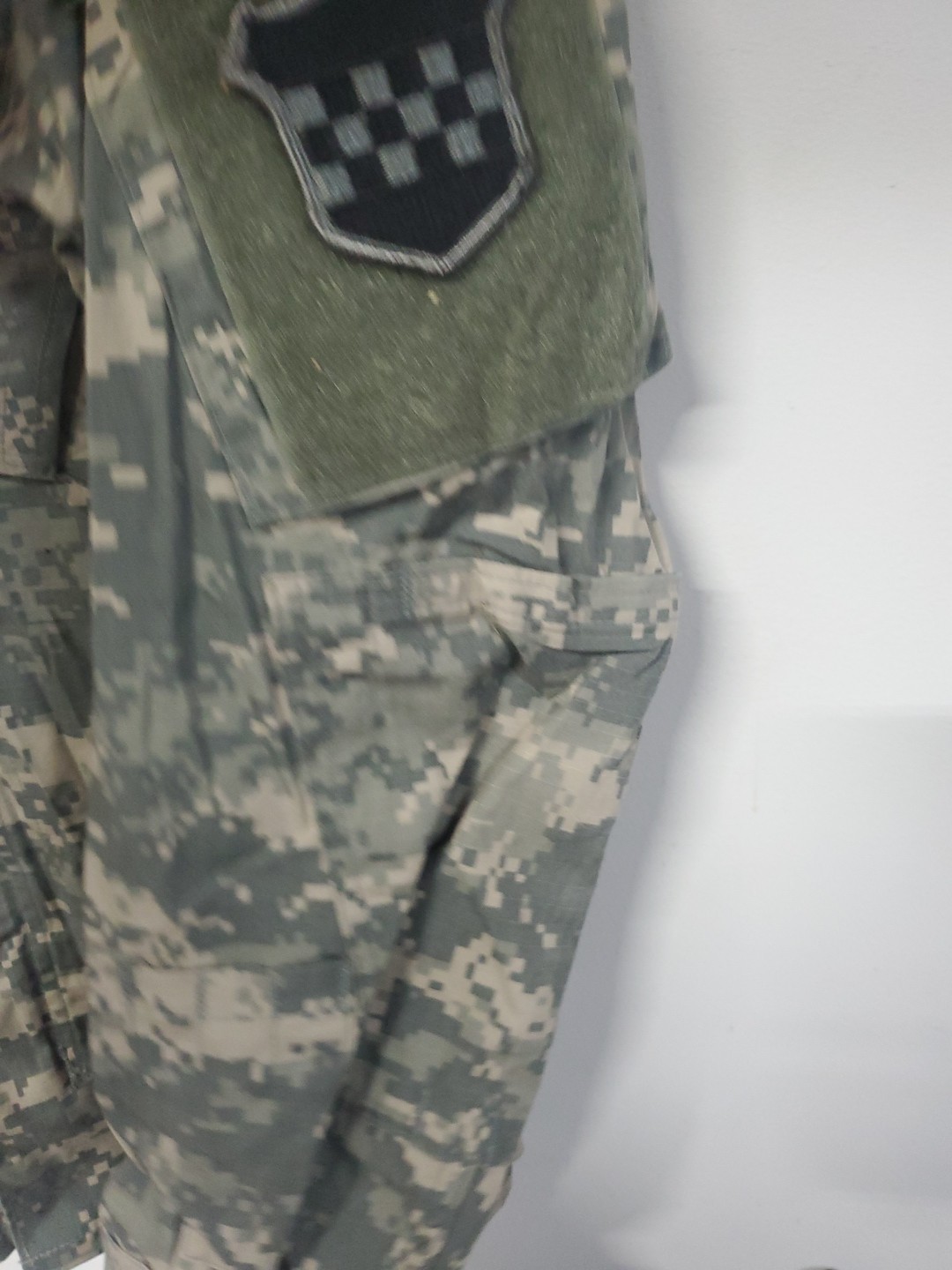 Bin# Medium Regular Army Combat Uniform ACU 50/50 Combat Top Coat