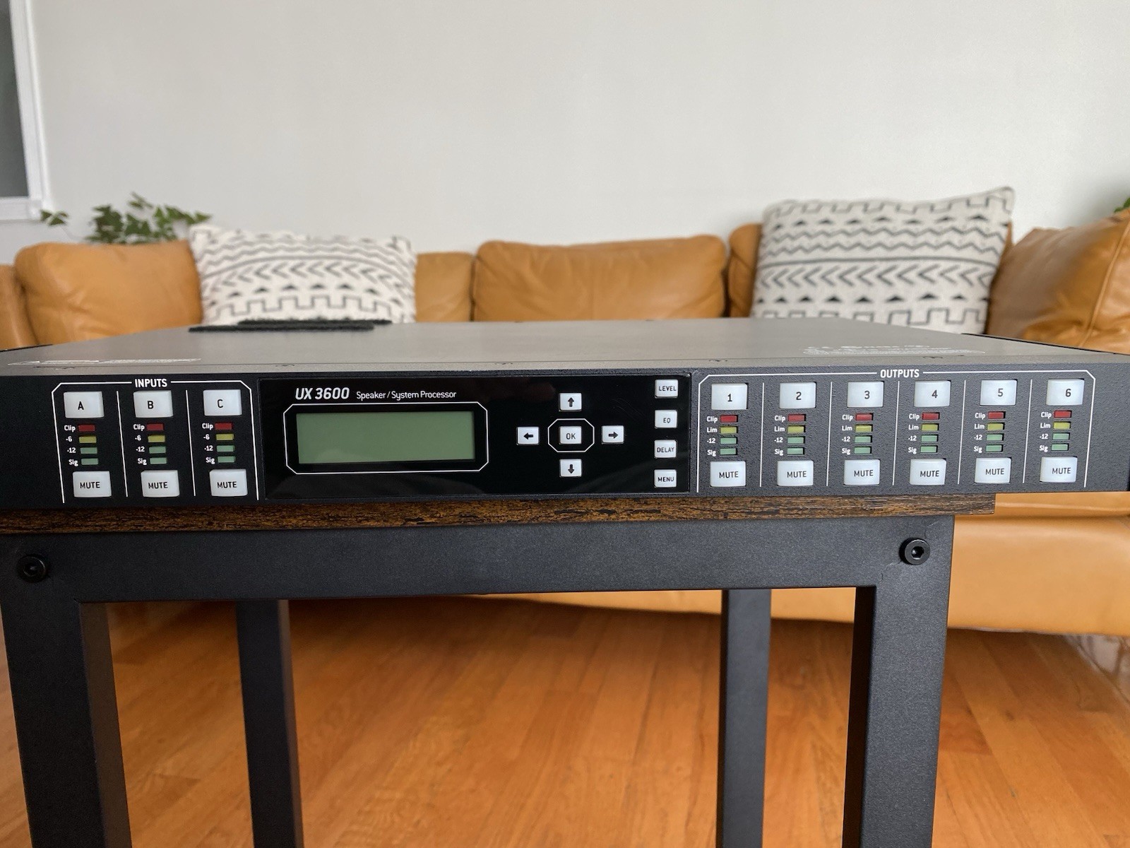 EAW UX 3600