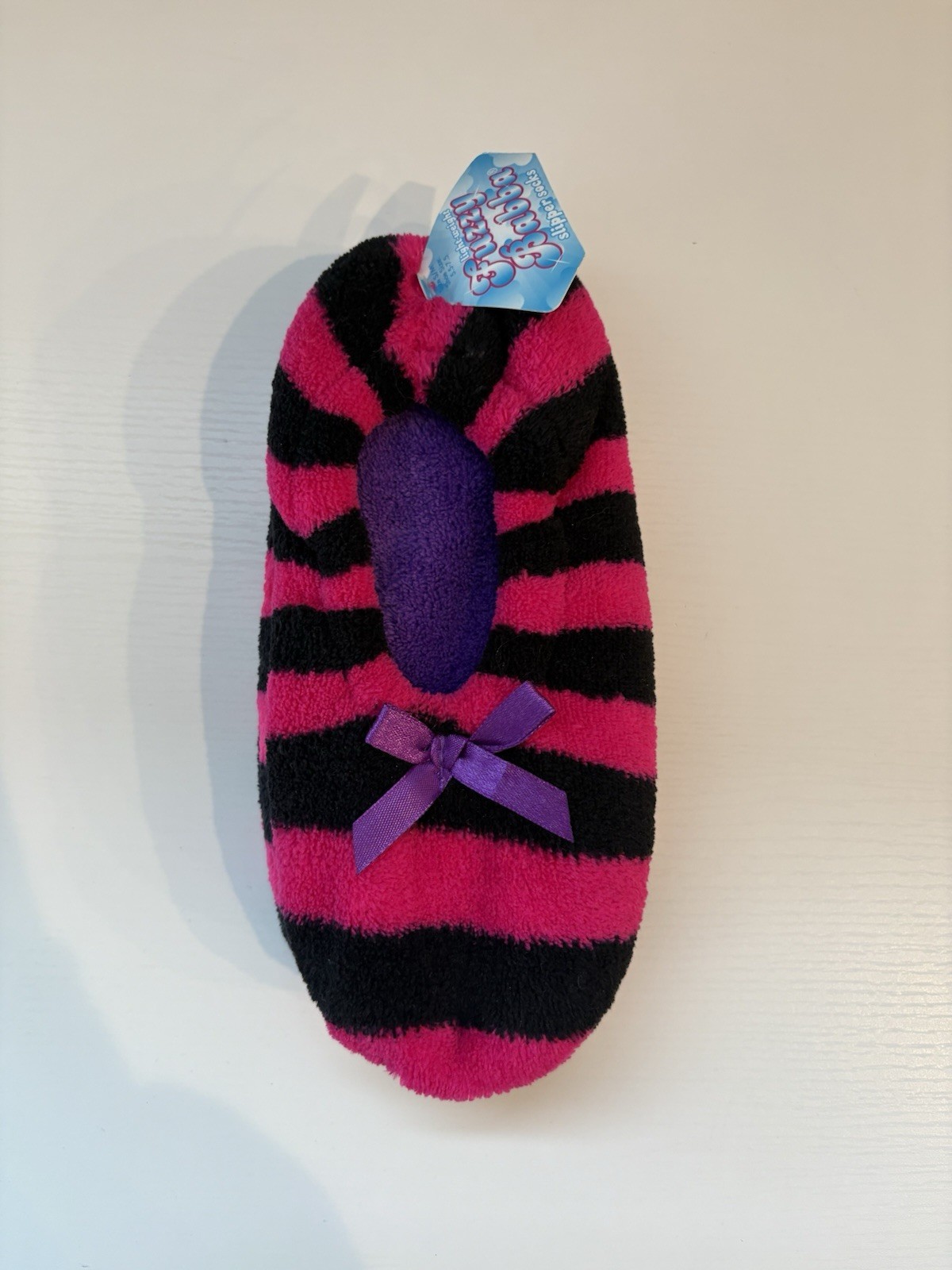 NWT women’s pink & black striped fuzzy light weight slipper socks small/medium