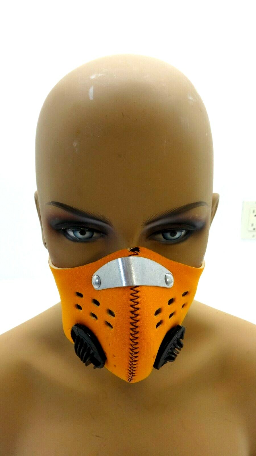 NWT XINTOWN ORANGE NEOPRENE SPORTS MASK WITH FILTER AND VALVES ONE SIZE