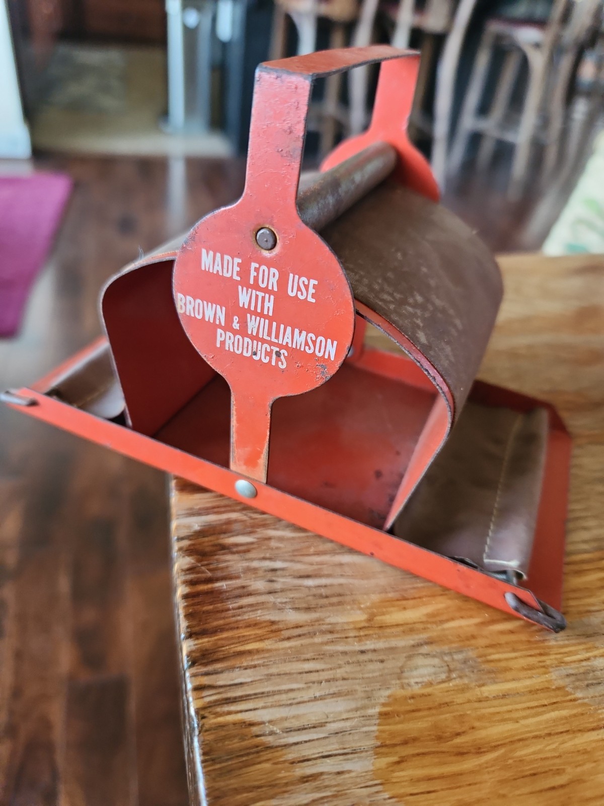 Vintage Brown & Williamson Cigarette Roller Sweet
