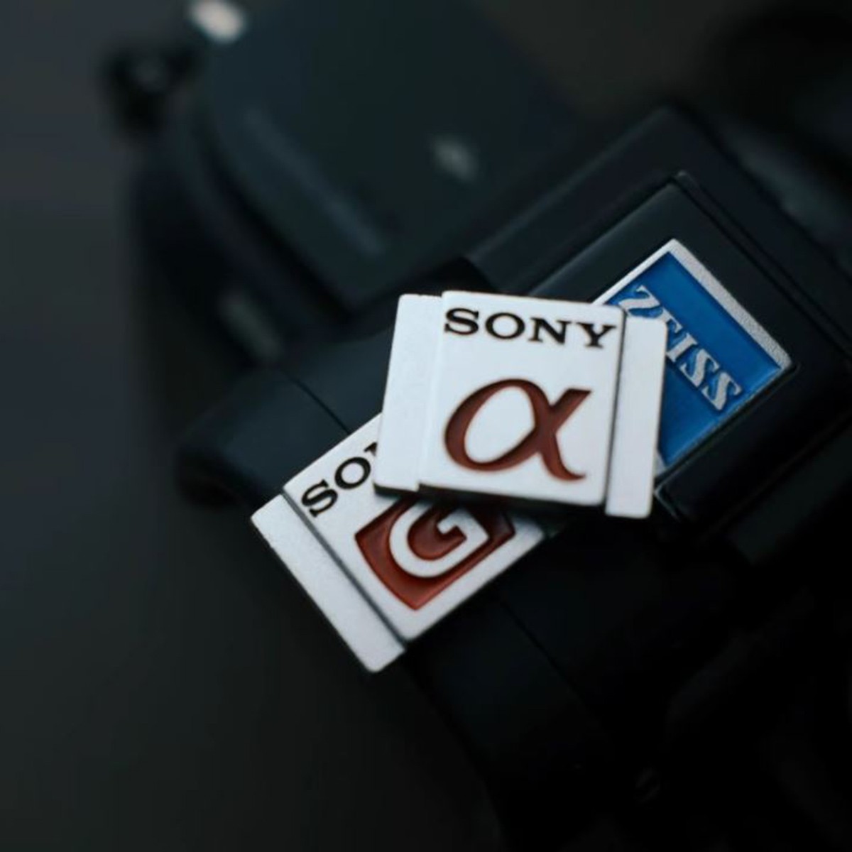New Metal Camera Hot Shoe Cover For Sony A7M4/A7R3/A7C2/A6700/A7R5/A7M3/M2/A6400