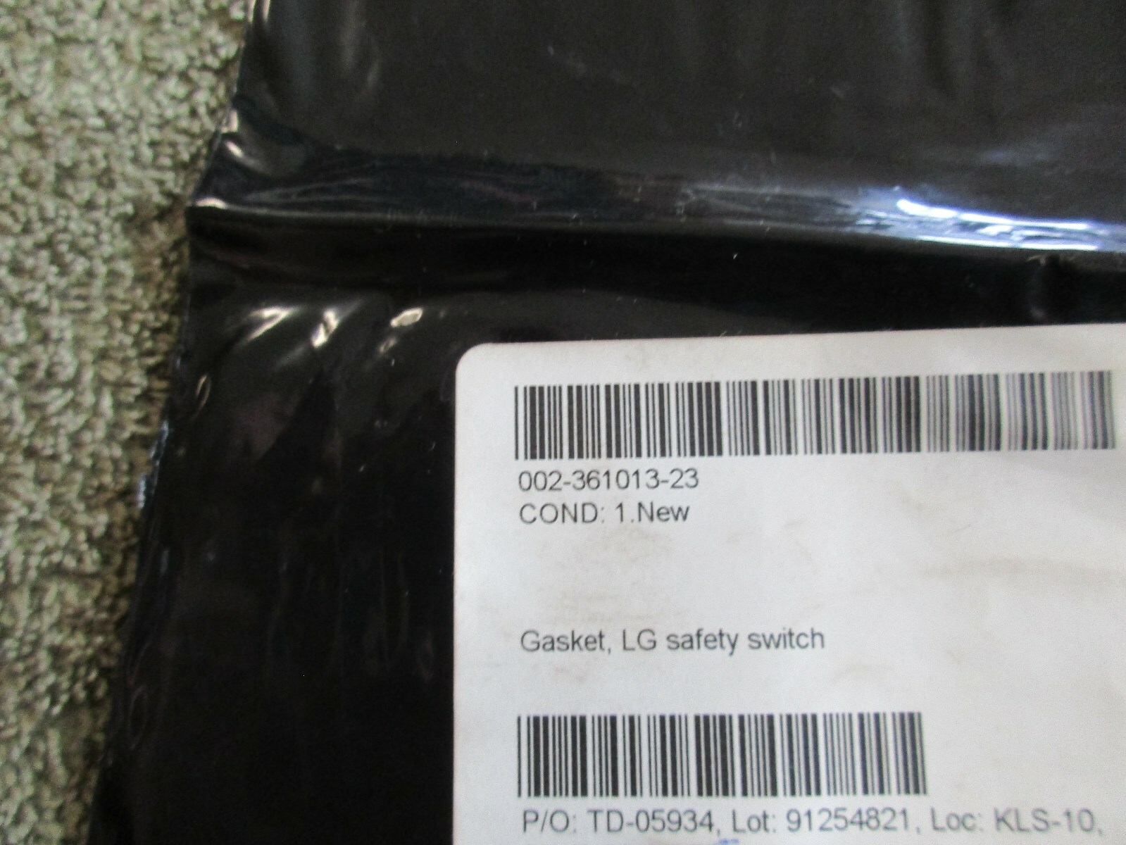 Beechcraft Aircraft Gasket, P/N 002-361013-23 (New Surplus)