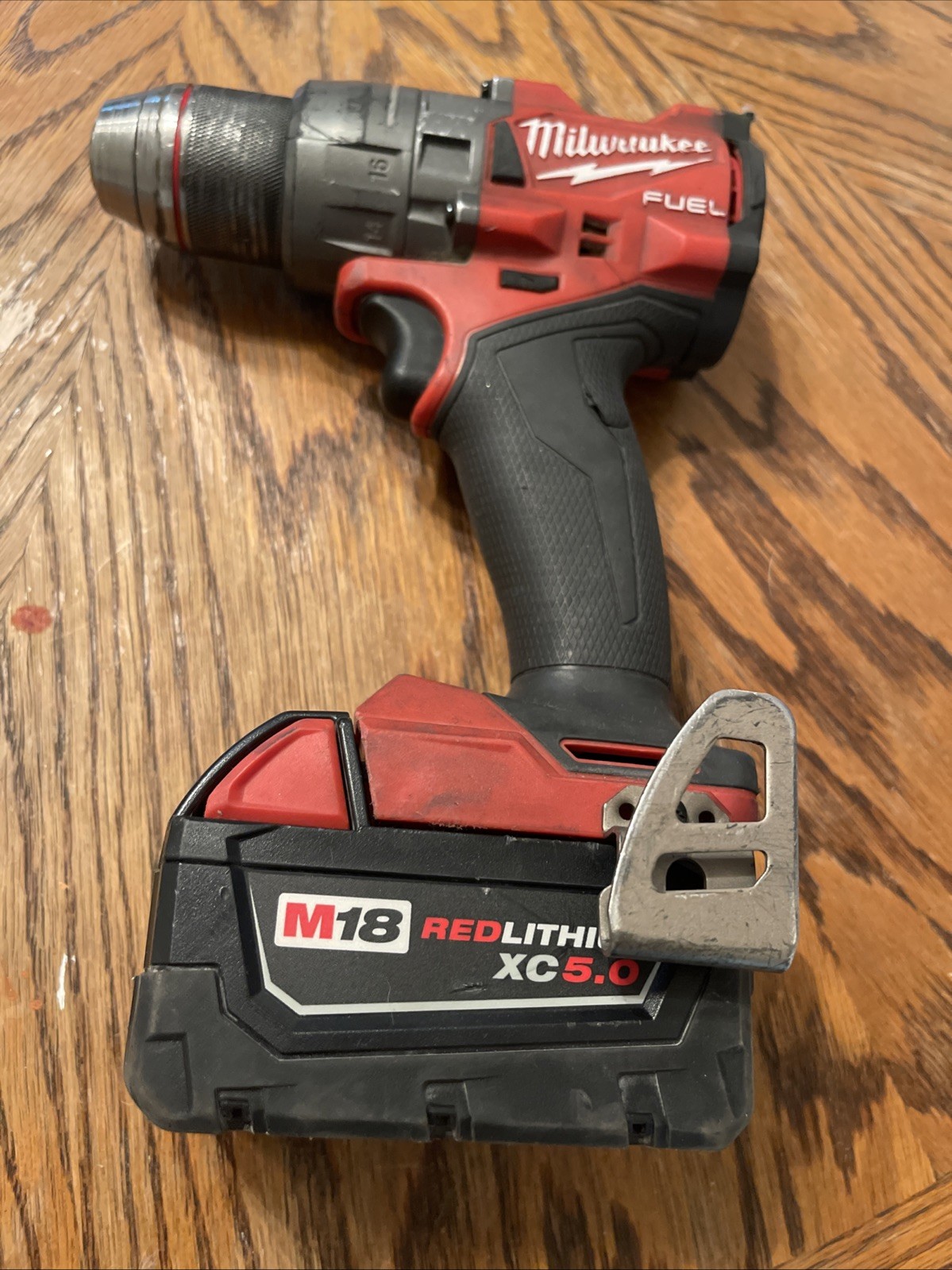 Milwaukee 1 /2" (13mm) Hammer Drill/Driver with 1 Battery