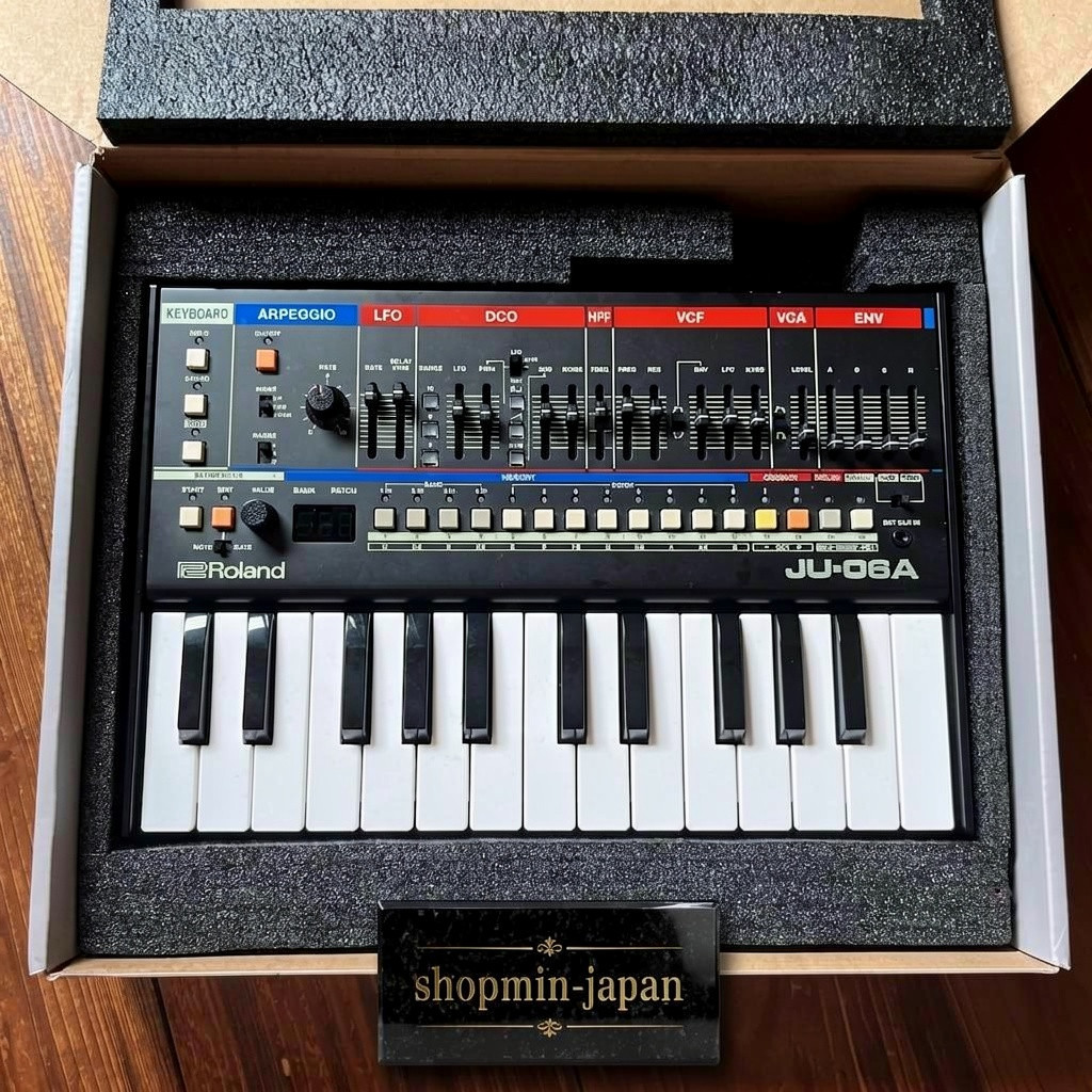 Roland JU-06A Boutique Synthesizer + K-25m Keyboard Set w/ Box Tested from Japan