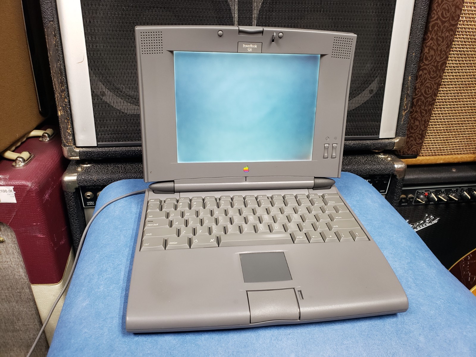 Apple power book 520/540 with charger for parts vintage laptop PLEASE SEE DESCRI