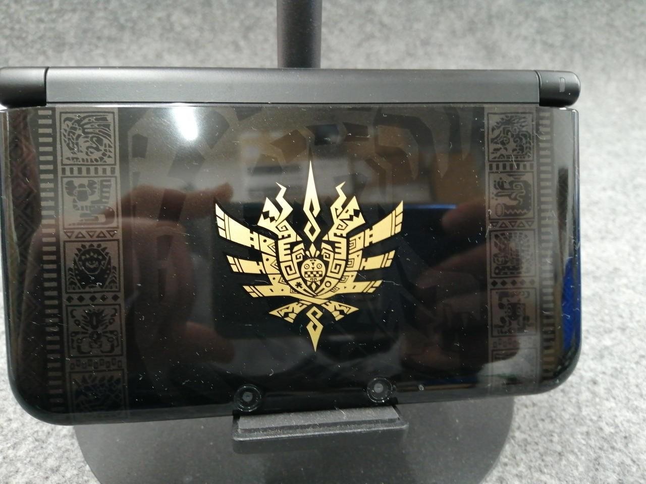 NINTENDO SPR-001 Monhan 4 3DSLL