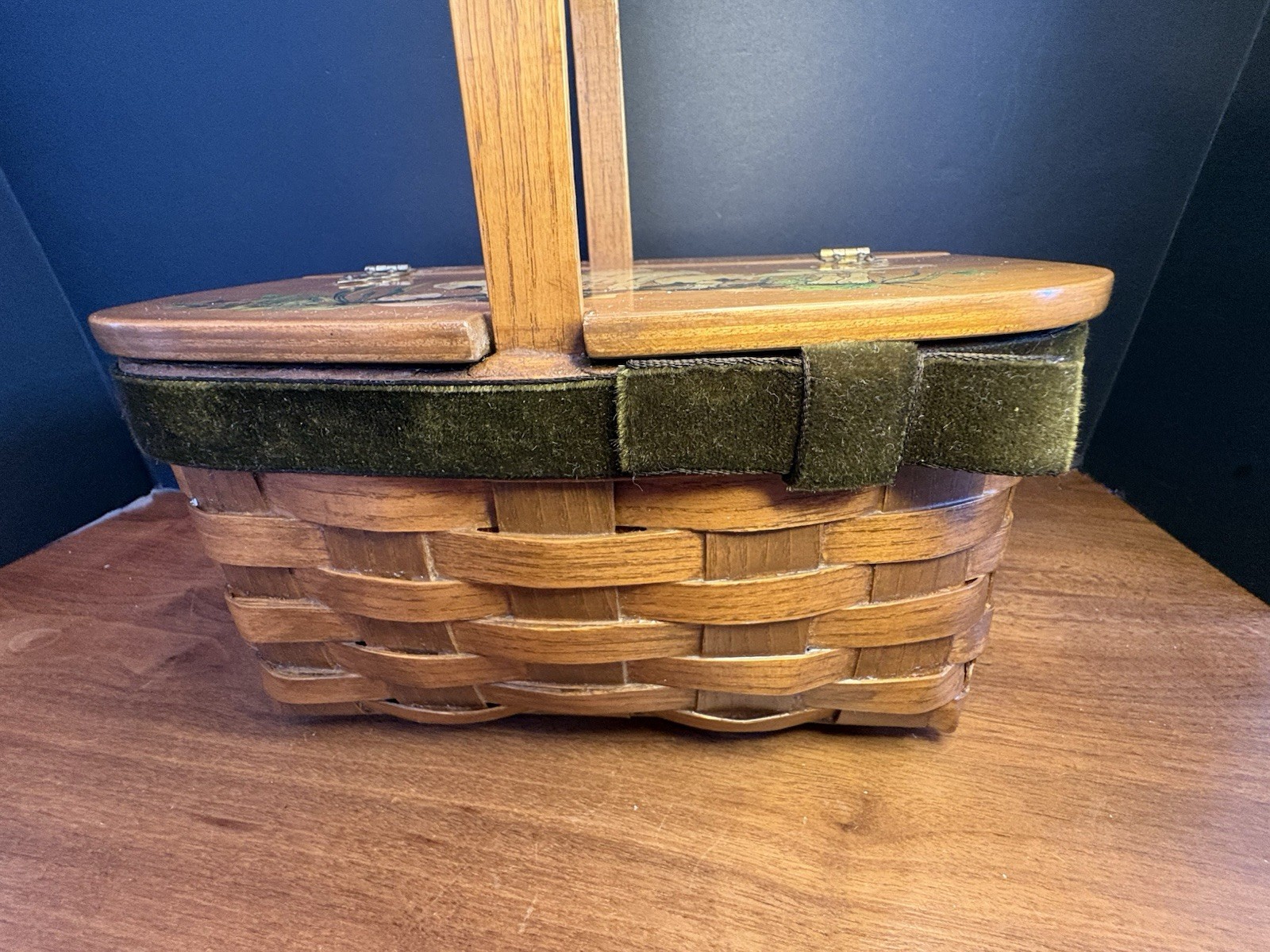 Vintage 1975 Mushroom Reed Basket w/ Handle & Hinged Lid Fabric Lined & Signed