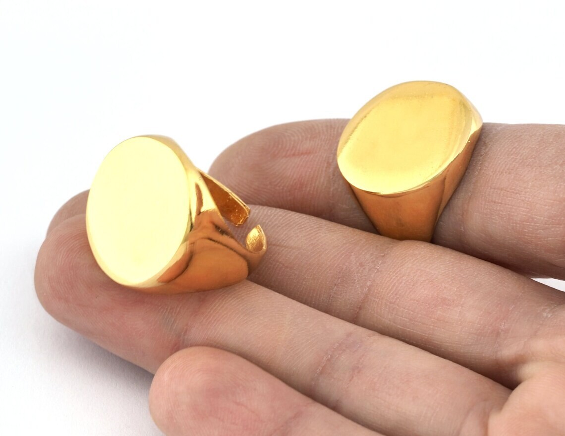 Signet Ring Circle Adjustable Ring Blank - Shiny gold plated brass 8US size 3680