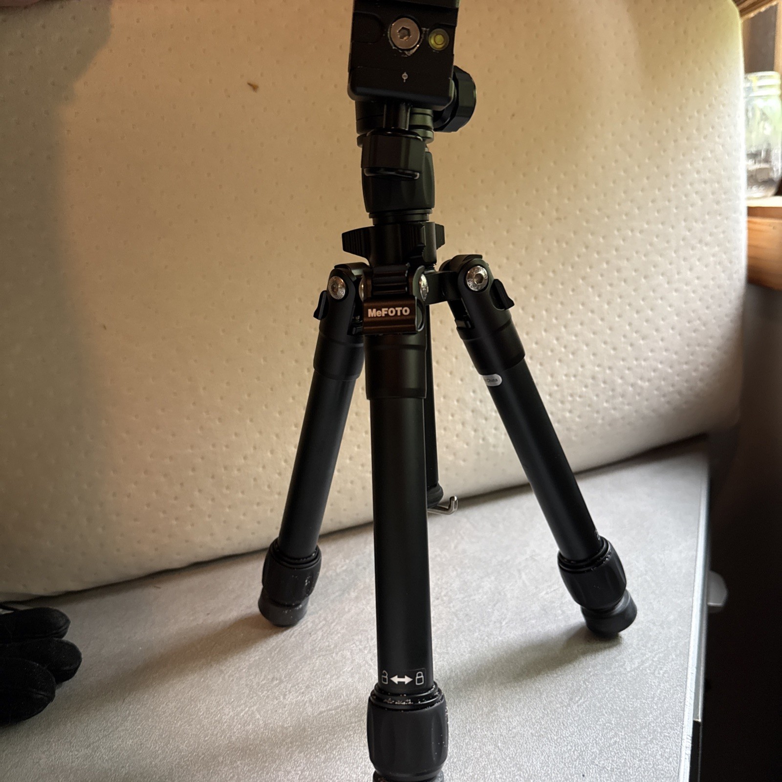 MeFOTO DayTrip Tripod A0320 Kit w/Case, QR plate, Great travel companion