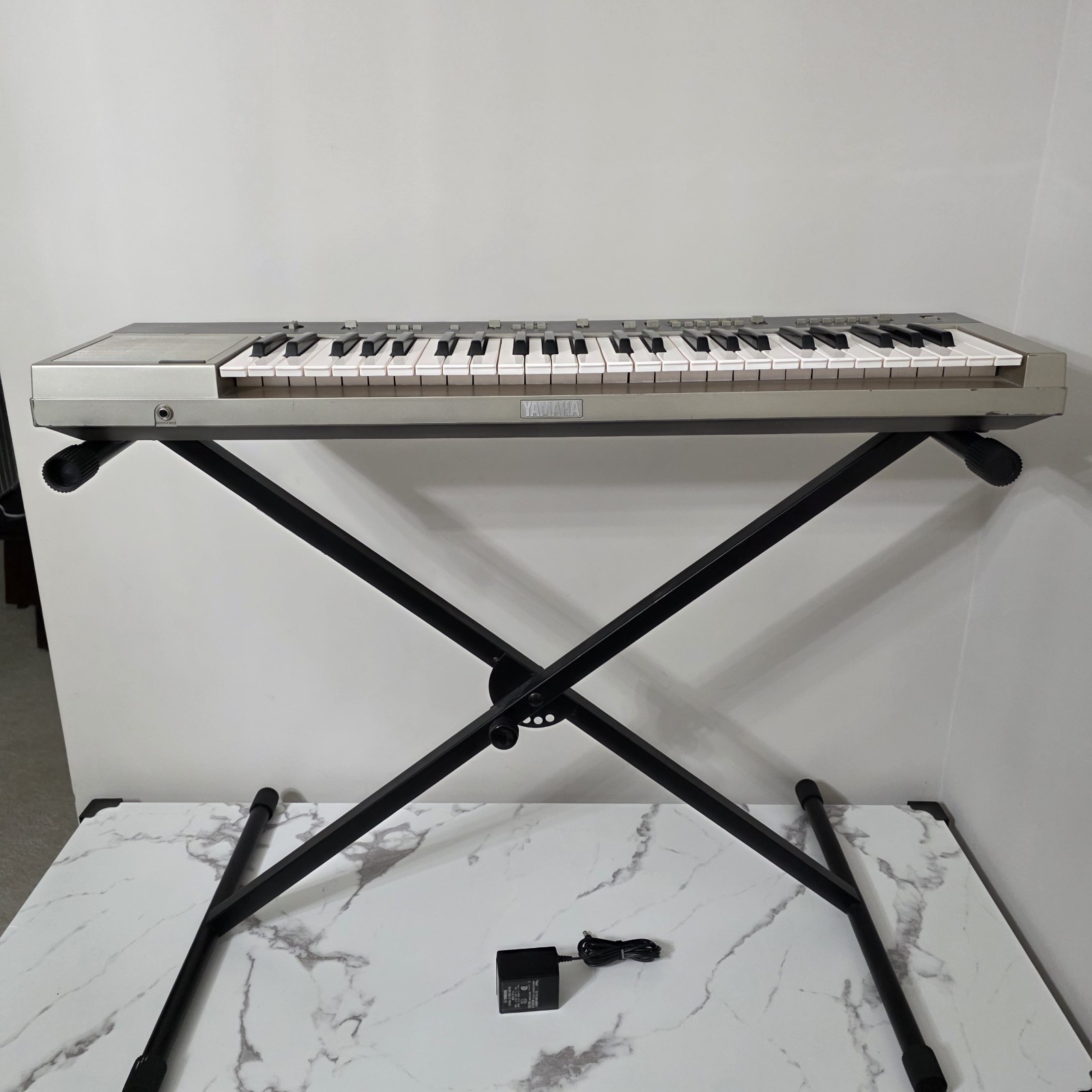 Yamaha PS-25 Electronic Digital Keyboard Portable with Stand & AC Adapter