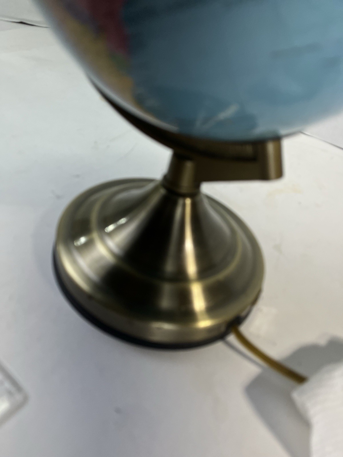 Illuminated World Globe with Stand, Built in LED OO B
