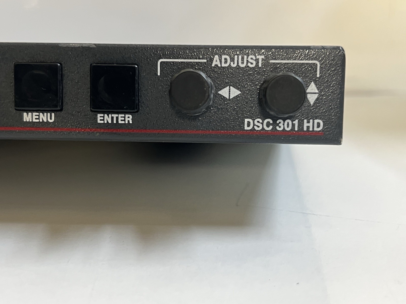 EXTRON DSC 301 HD HDCP-Compliant Video Scaler (Without Ac Adapter)