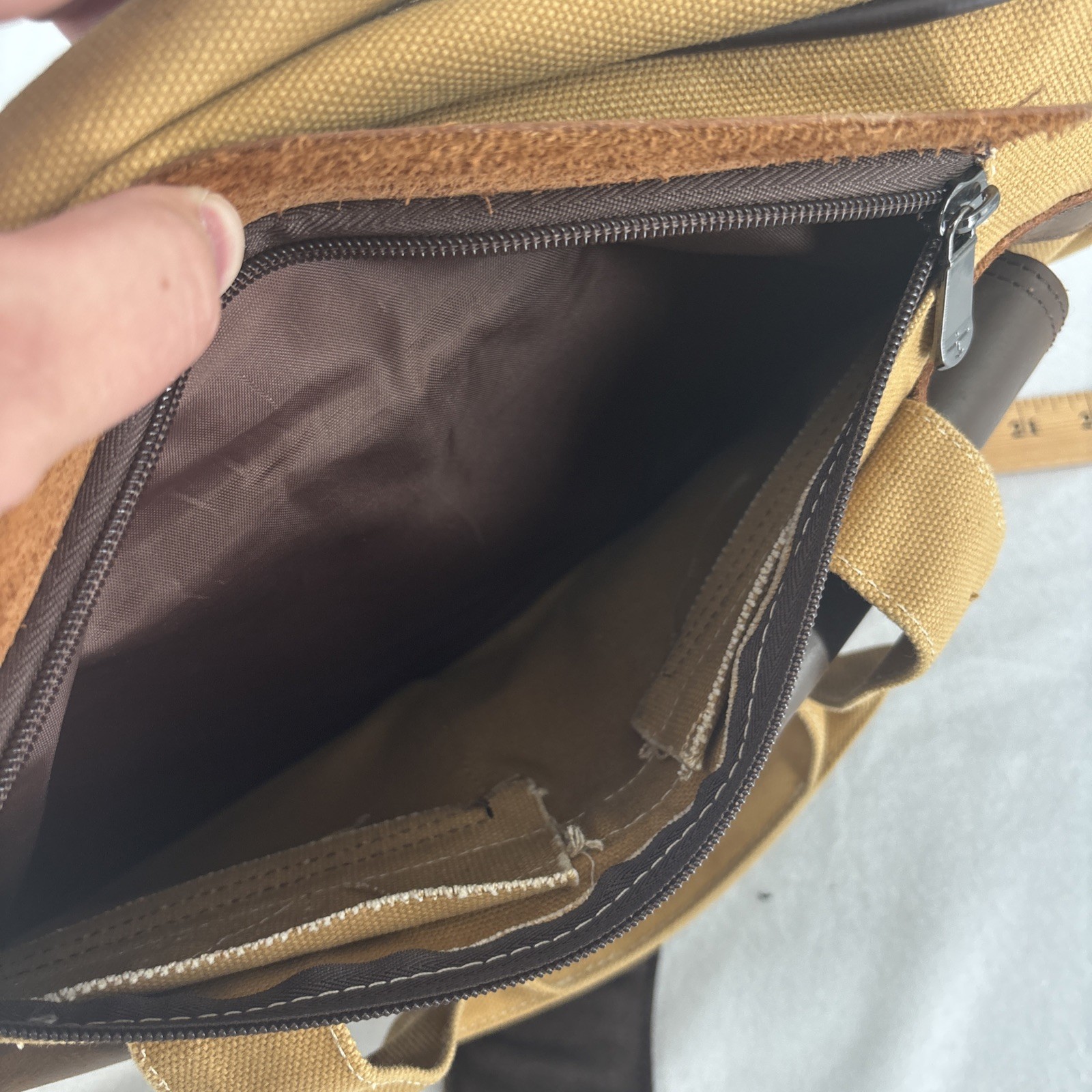 FLIGHT OUTFITTERS Bush Pilot Folio Canvas/Leather Flight Bag w/ Shoulder Strap