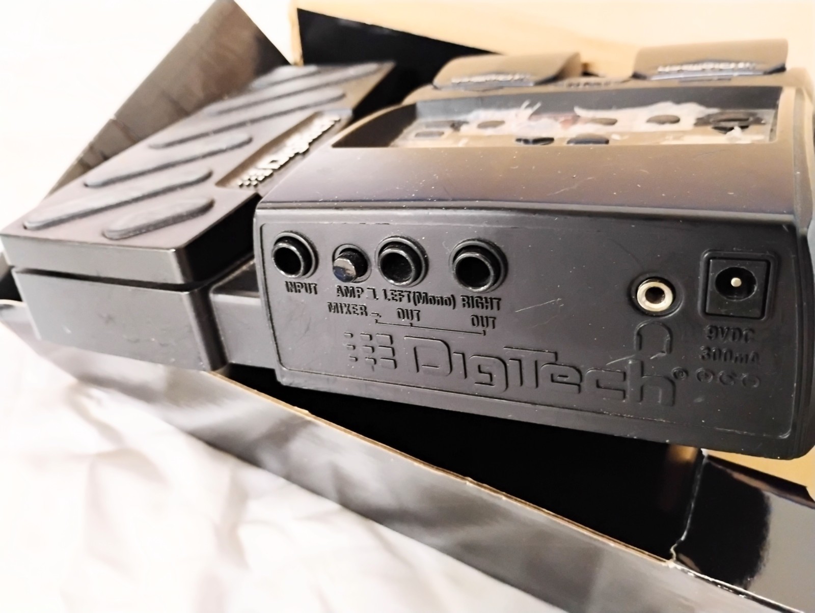DIGITECH BP90 Bass Pedal Processor, Compact with Multiple Effects
