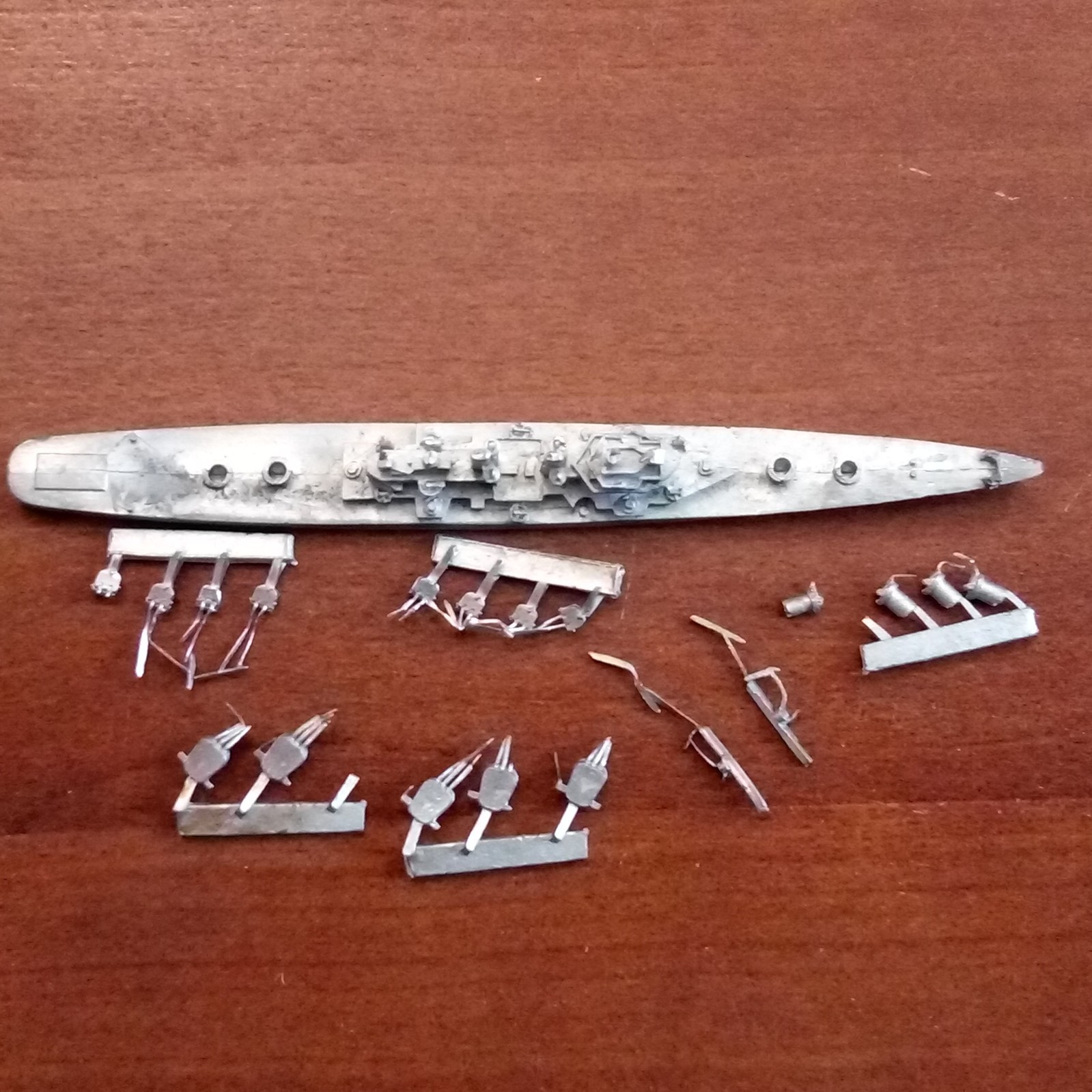 CinC WWII Micronaut 1/2400 Scale US MF-82 Cleveland CL Unpainted