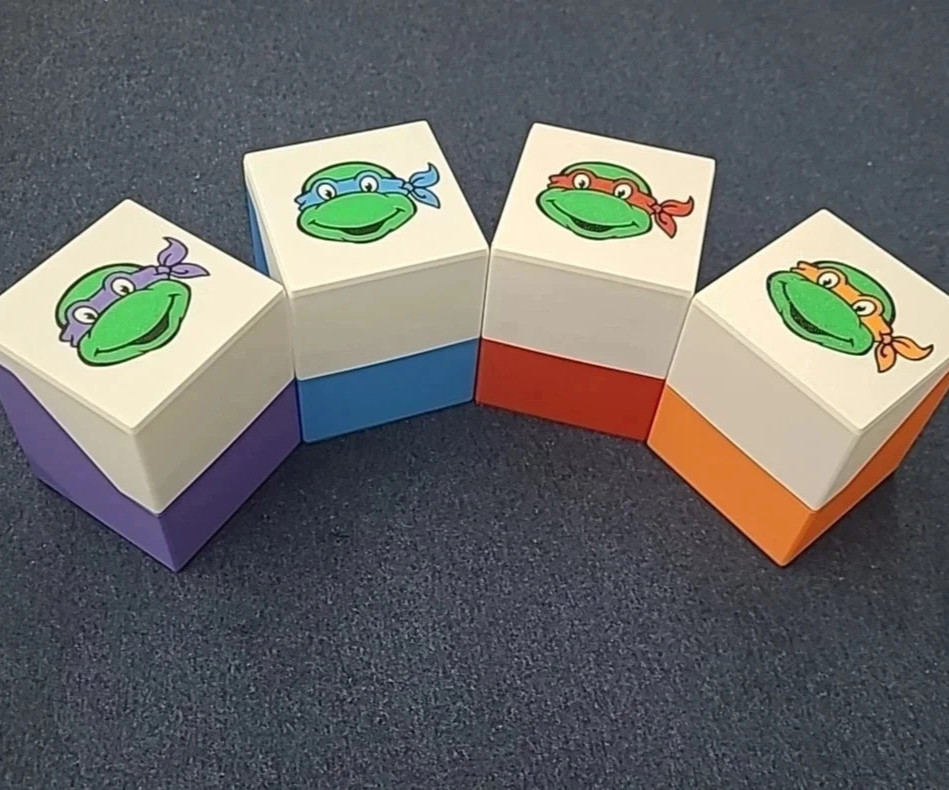 Teenage Mutant Ninja Turtles deck box - holds 100 sleeved cards - TMNT Magic mtg
