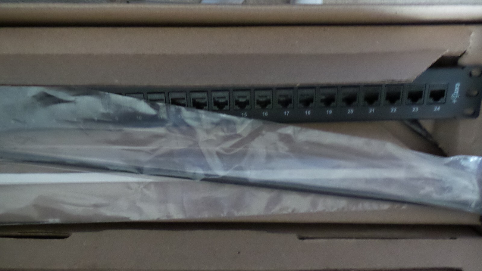 Belden AX104227 CAT6+ KEYCONNECT COUPLER PATCH PANEL 24PORT 1U BLACK
