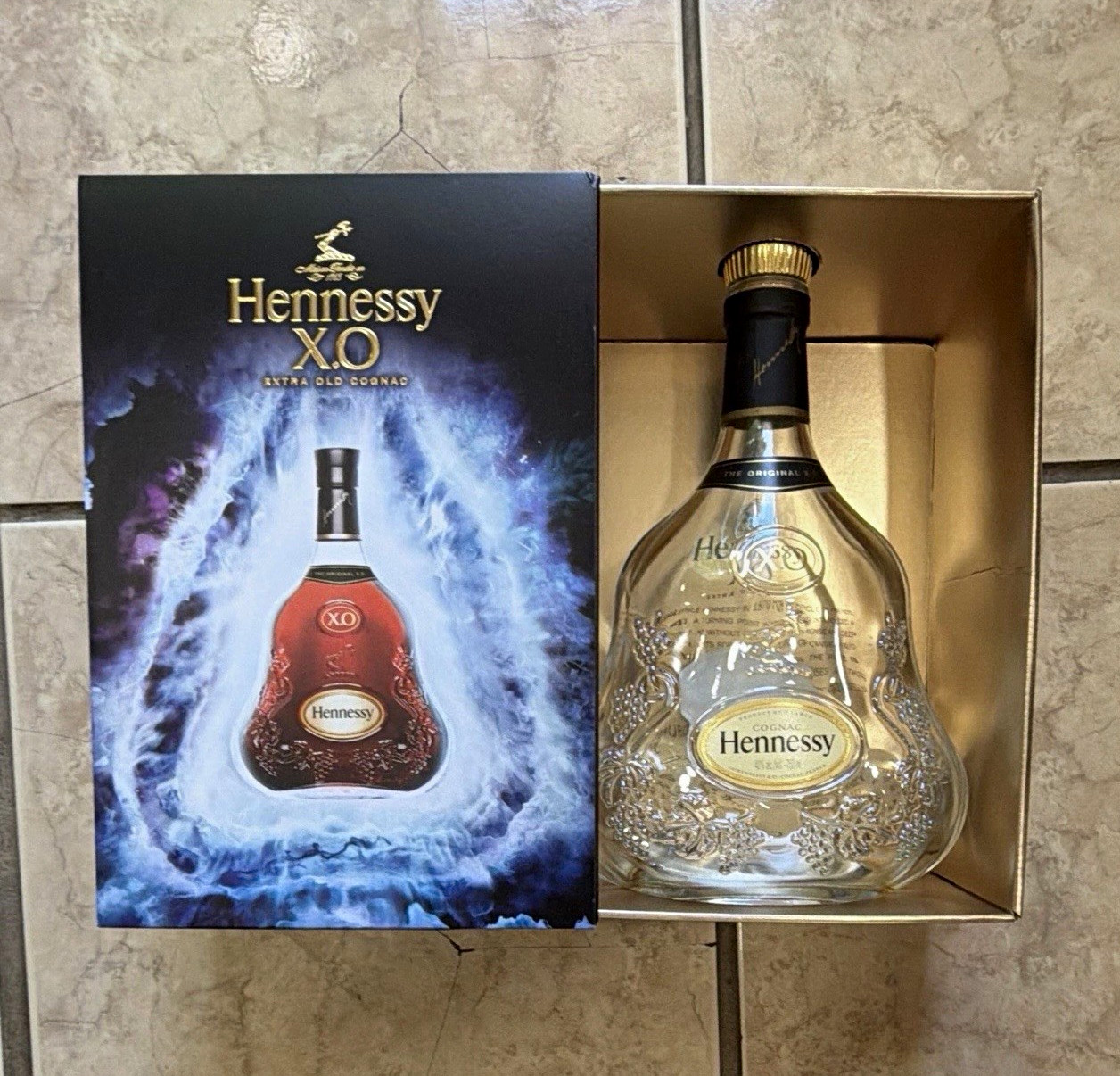 Hennessy XO & Rémy XO Extra Old Cognac Empty Clear Liquor Bottle with Box.