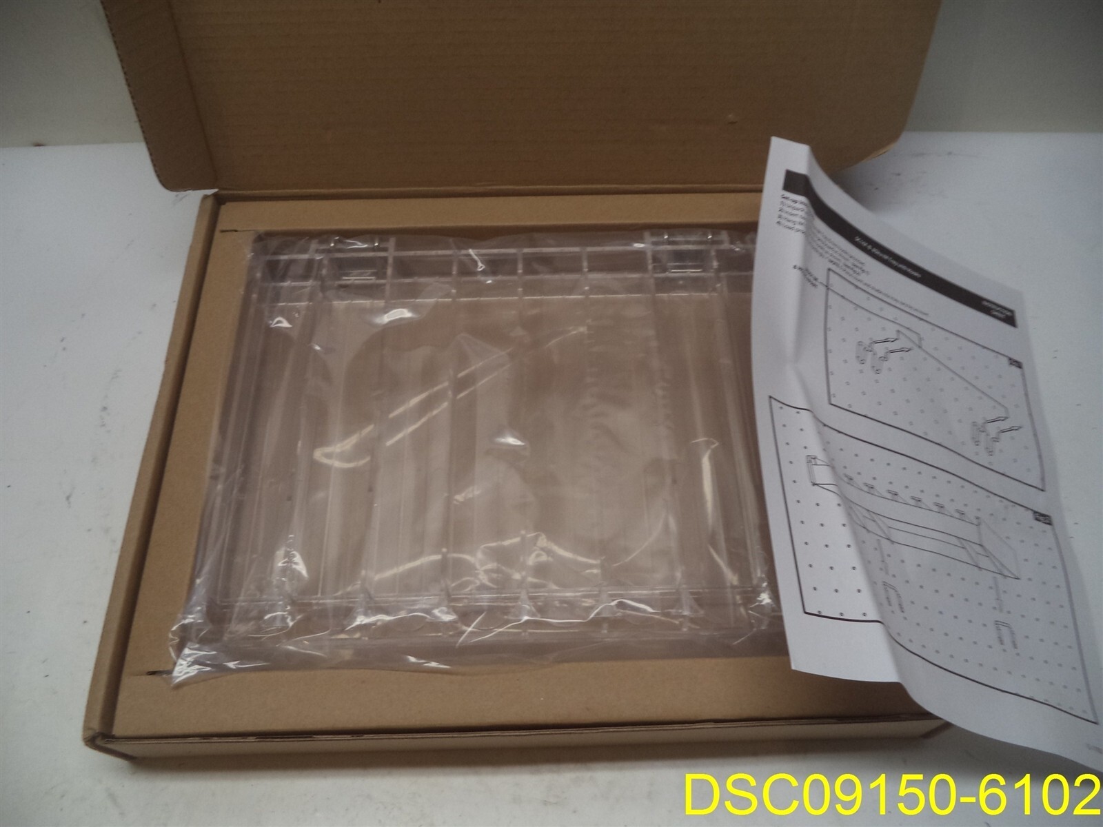 SC16F-B 8Sku IM Tray with Hooks #007695-16