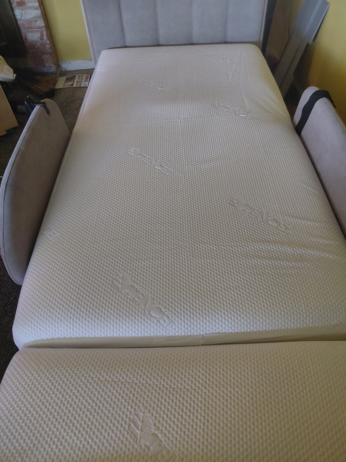 star sleeper bed that turns in to a chair