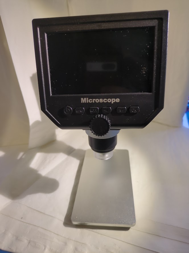Digital Microscope 4.3” LCD, with stand