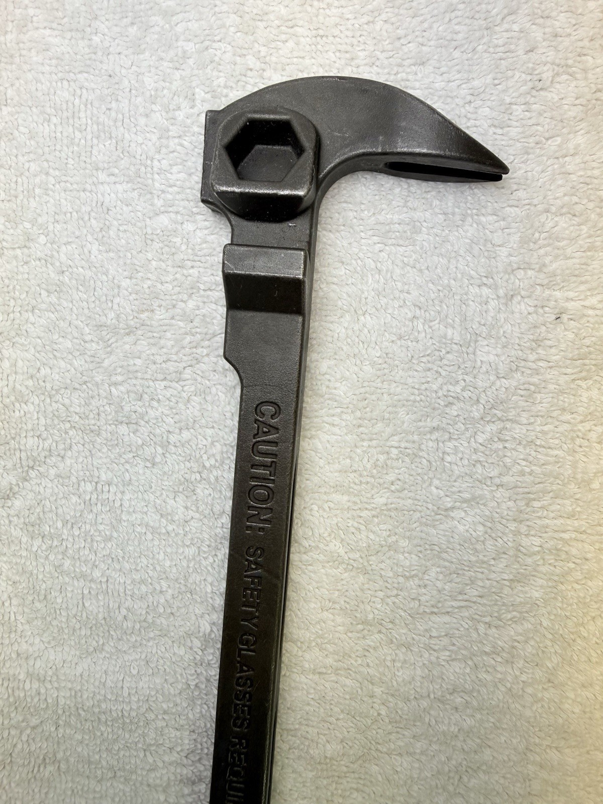 Dead On Tools EXHUMER Demolition Wrecking Pry Bar Nail Puller Skull Logo