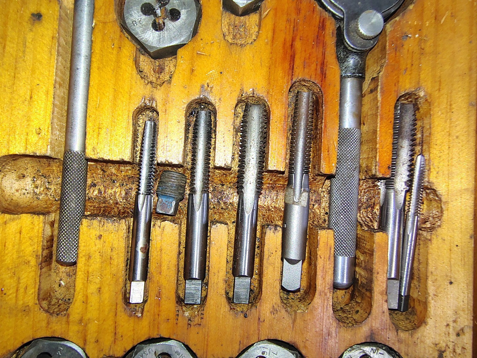 MAC Tools Tap & Die Set Hex Set Vintage Wooden Case Tools