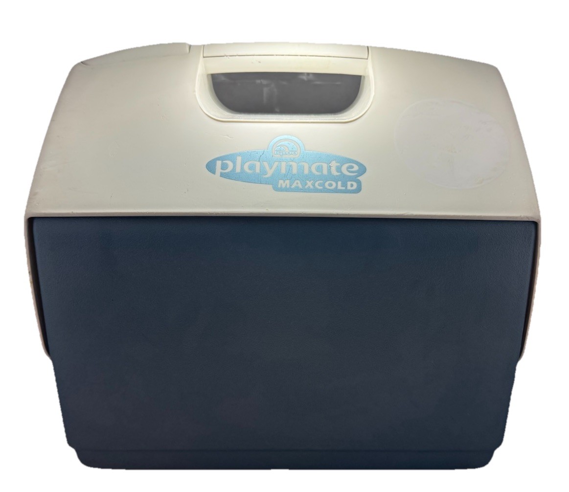 Igloo Playmate MaxCold Cooler Blue White Portable Ice Chest Picnic Cooler 16 QT
